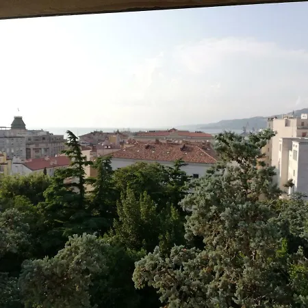 Teatro Ξενοδοχείο με διαμερίσματα 3*