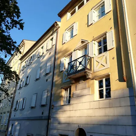 Teatro Aparthotel