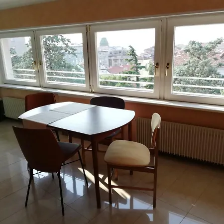 Aparthotel Teatro Terst