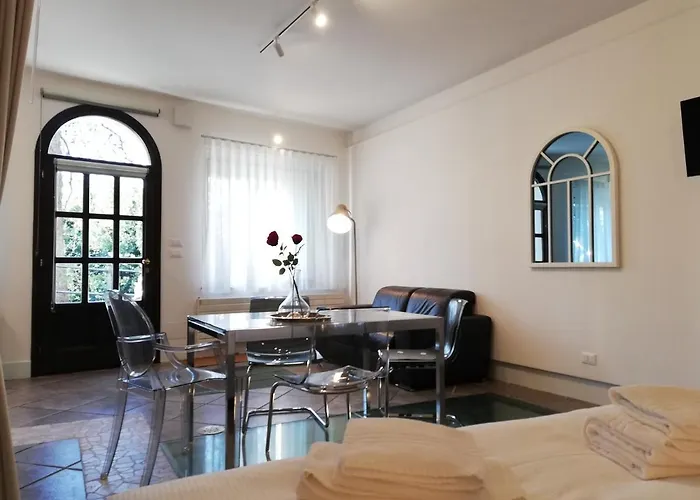 Teatro Ξενοδοχείο με διαμερίσματα Τεργέστη