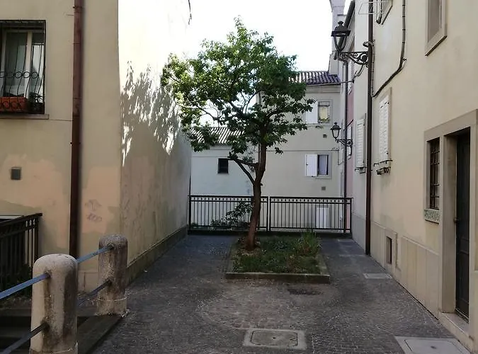 Ξενοδοχείο με διαμερίσματα Teatro 3*