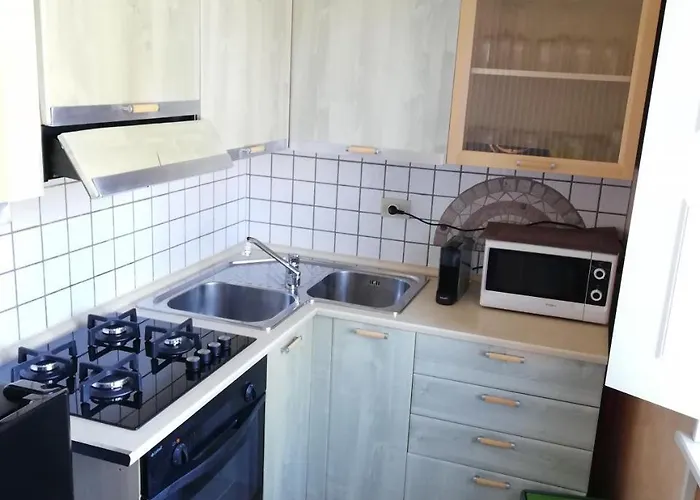 Ξενοδοχείο με διαμερίσματα Teatro Τεργέστη