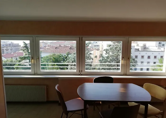 Ξενοδοχείο με διαμερίσματα Teatro 3*