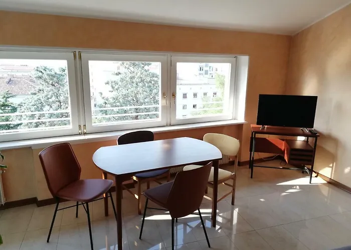 Teatro Ξενοδοχείο με διαμερίσματα Τεργέστη