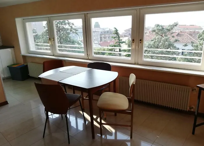 Ξενοδοχείο με διαμερίσματα Teatro Τεργέστη